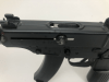 Skorpion VZ 61 machinepistool met replica geluidsdemper en kunststof handgreep in EU DECO