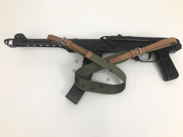 PPS-43 pistolet-mitrailleur avec sangle de transport, crosse pliante, désactivé selon les règles de l\'UE-DECO.