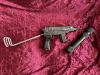 Skorpion VZ 61 Maschinenpistole mit nachgebautem Schalldämpfer und Kunststoffgriff in EU DECO